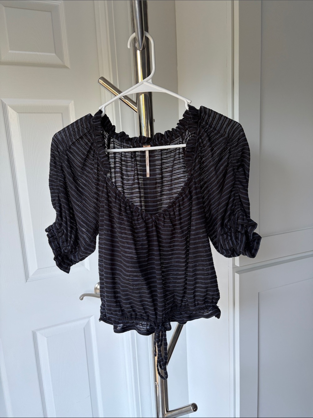 Free People Dorothy Black/Navy Striped Cropped Drawstring Waist, Size XS.